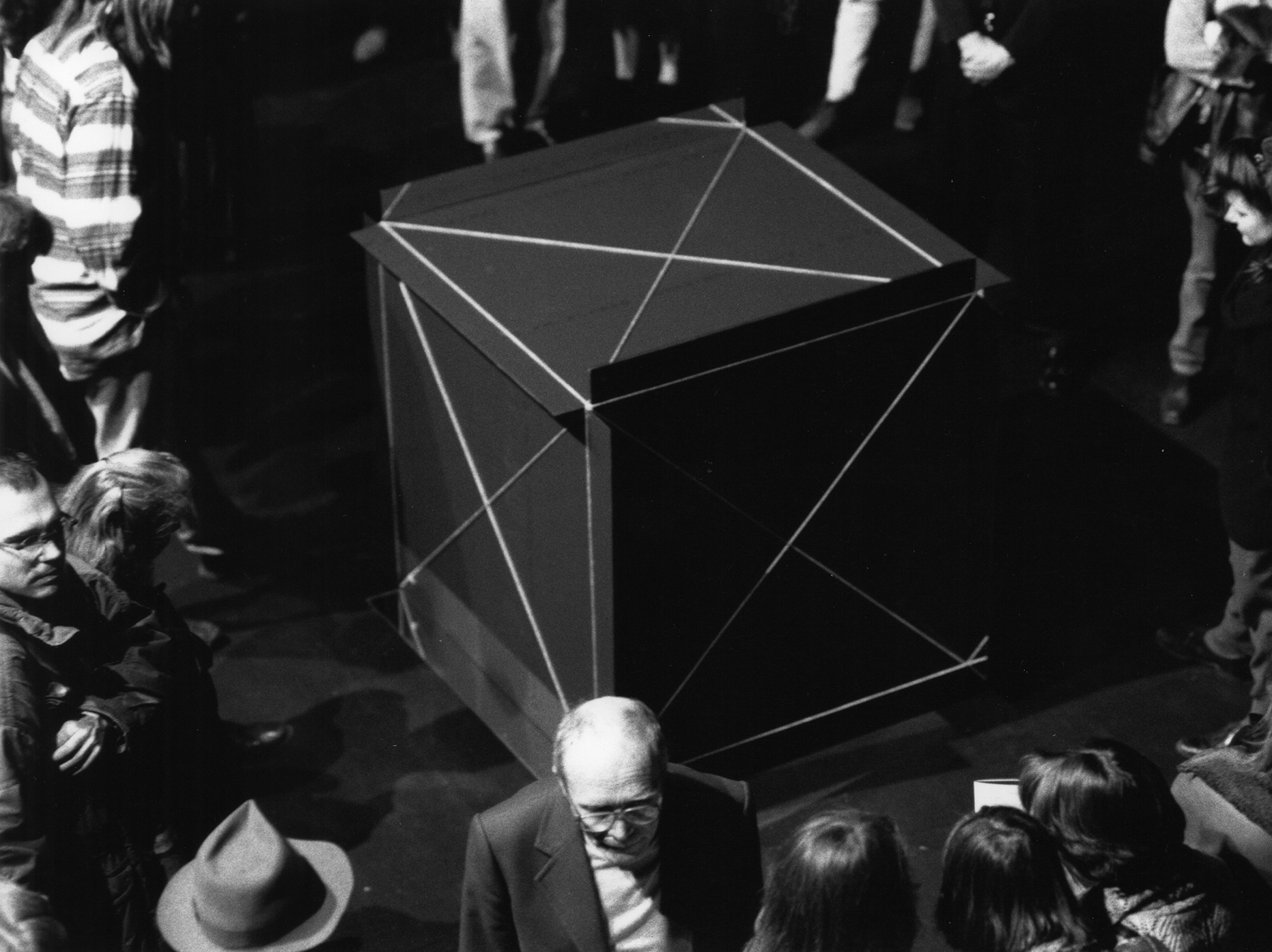 Michelangelo Pistoletto, Distruzione-costruzione, « Tempo-Tag, Theater », München, Marstall, 1994 Photographie : Mario Gastinger